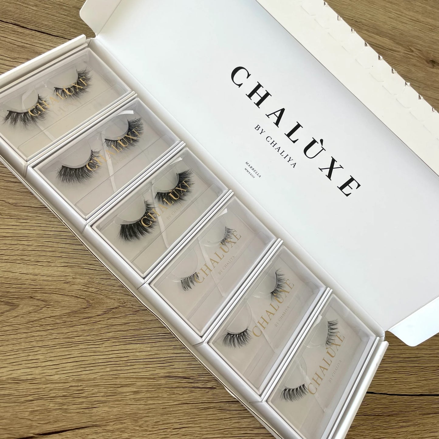 Full set of strip lashes
