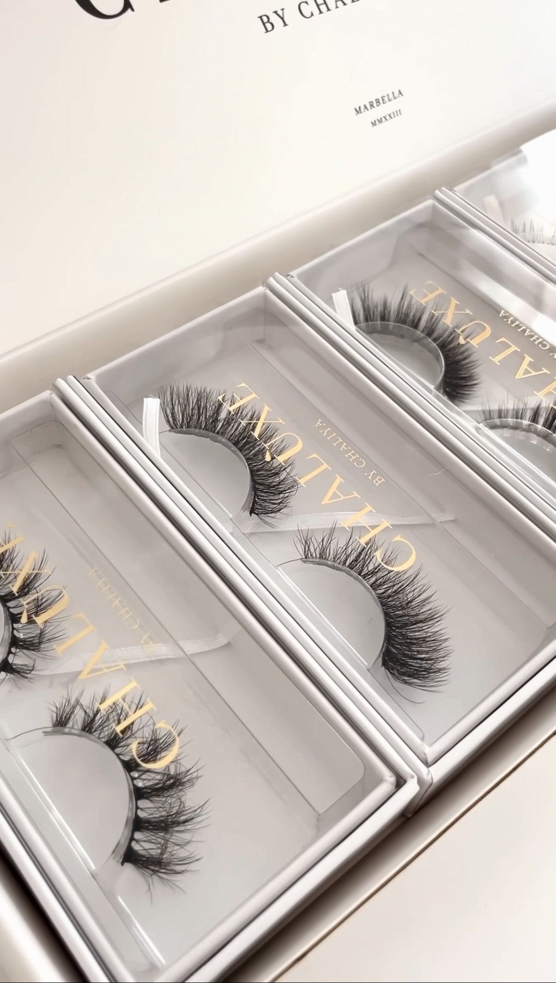 Full set of strip lashes